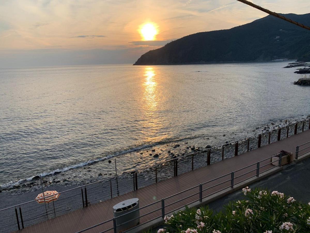 M'Illumino D'Immenso - Moneglia Apartments Екстериор снимка